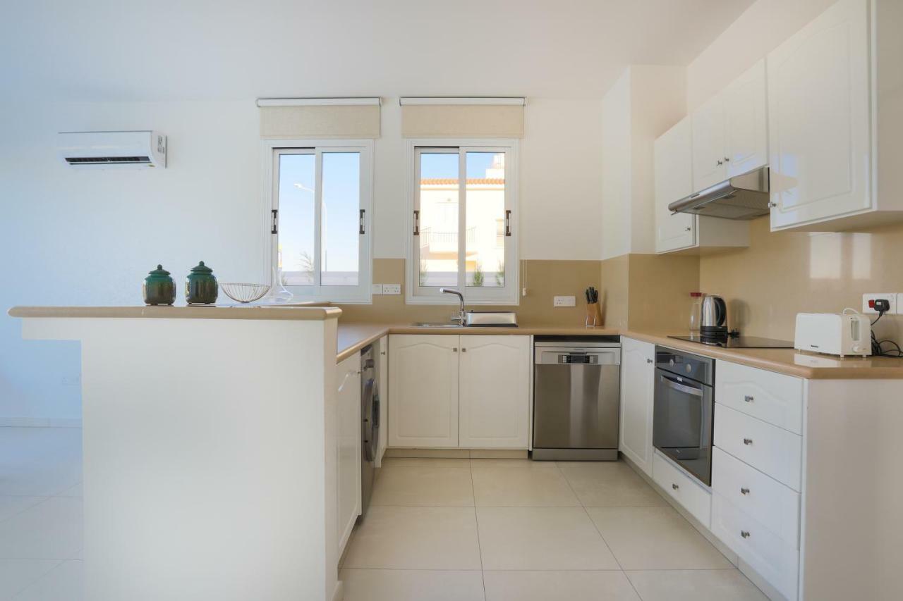 Pernera Family Villas โปรทาราส ภายนอก รูปภาพ